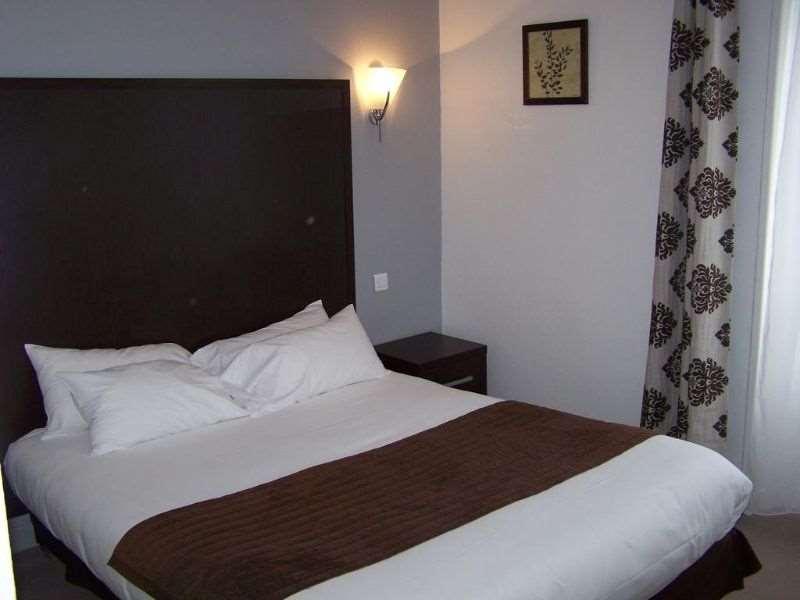 Brit Hotel Confort Auclair Gueret Room photo