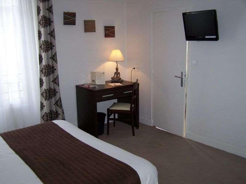 Brit Hotel Confort Auclair Gueret Room photo