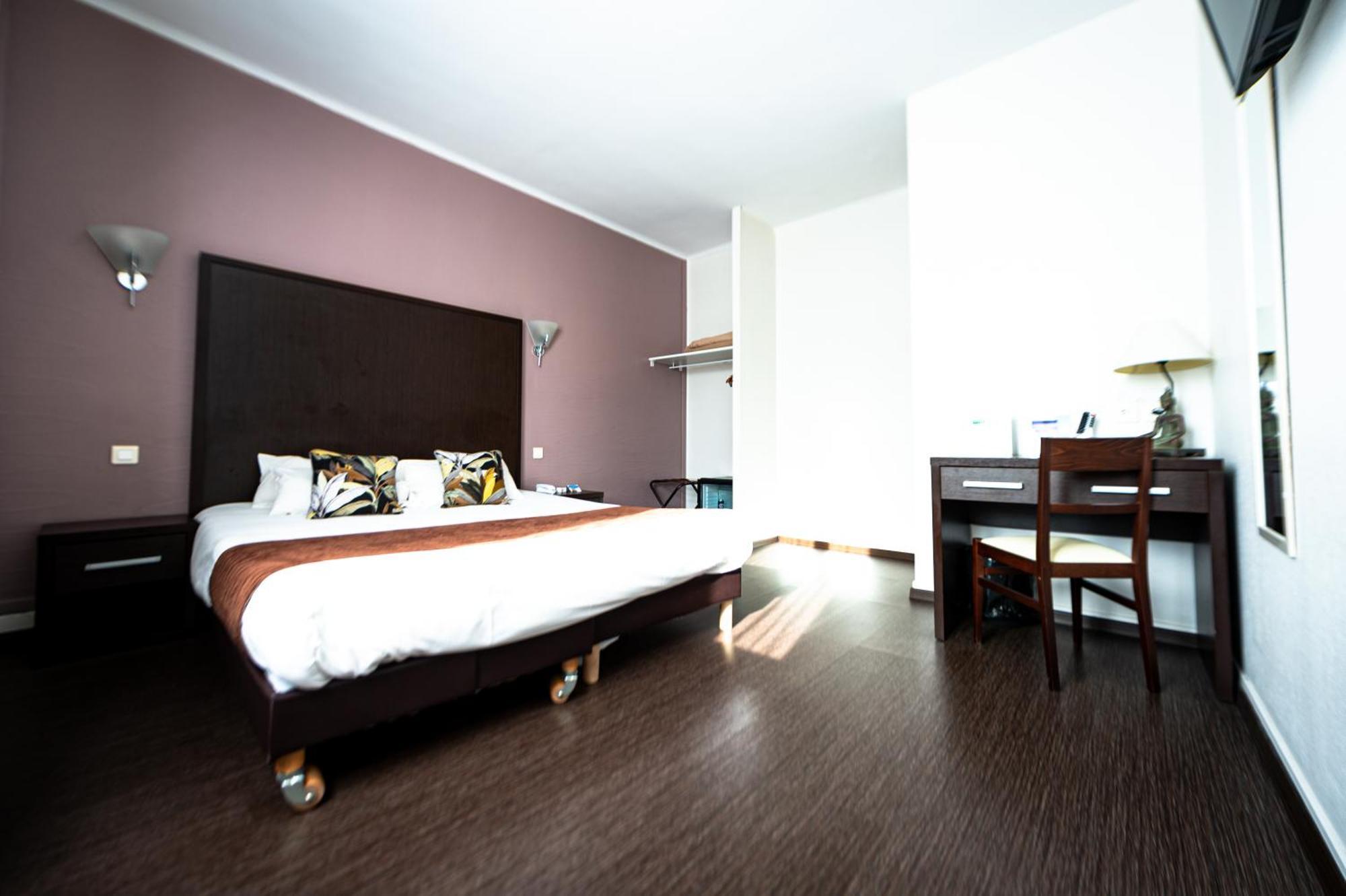 Brit Hotel Confort Auclair Gueret Exterior photo